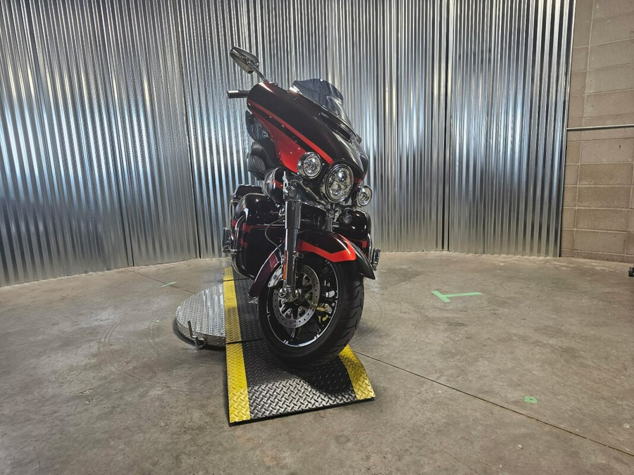 2017 Harley-Davidson CVO Limited Black Garnet & Electric Red Pearl with Carbon Dust including Cont