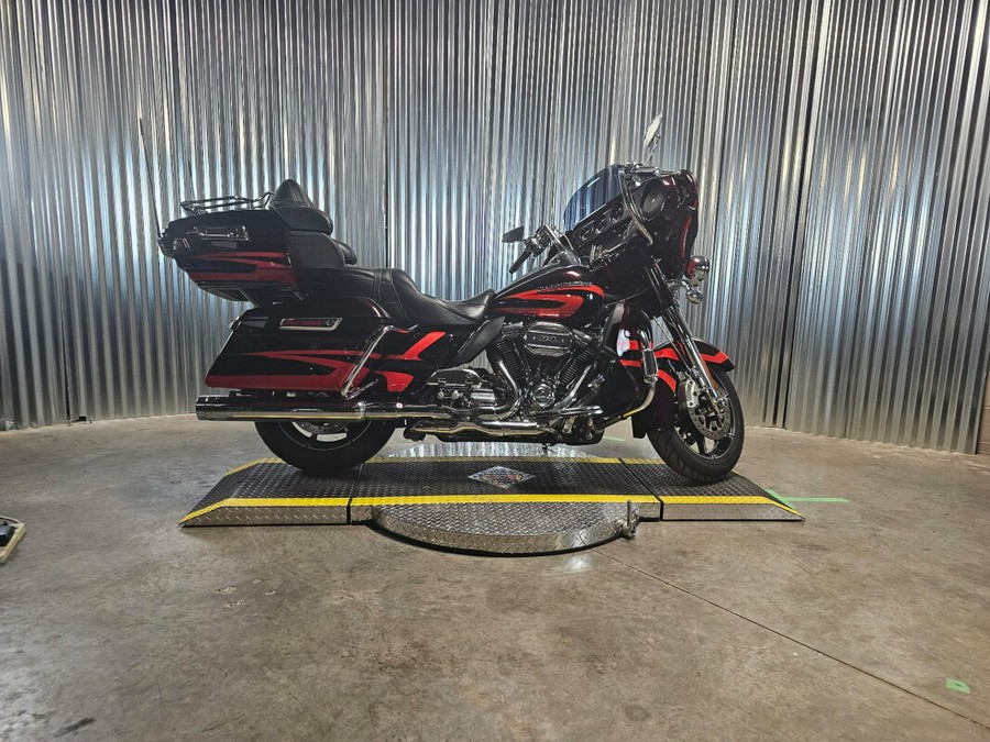 2017 Harley-Davidson CVO Limited Black Garnet & Electric Red Pearl with Carbon Dust including Cont
