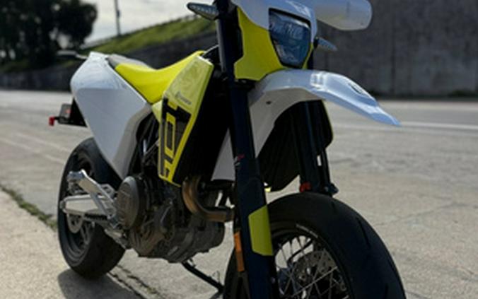 2026 Husqvarna Motorcycles Supermoto 701