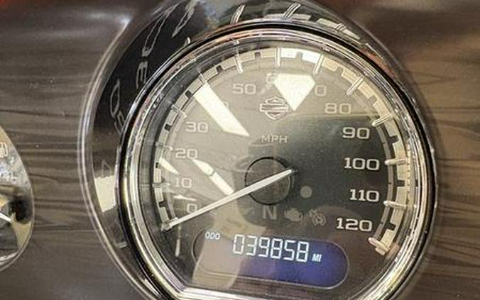 2017 Harley-Davidson® FLHXSE - CVO™ Street Glide®
