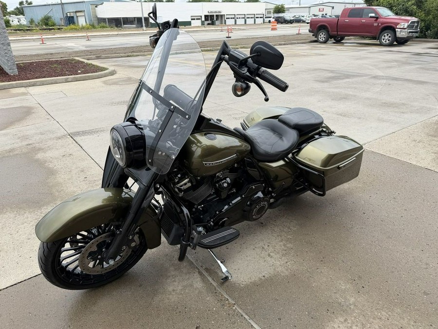 2018 Harley-Davidson® FLHRXS - Road King® Special