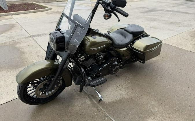 2018 Harley-Davidson® FLHRXS - Road King® Special
