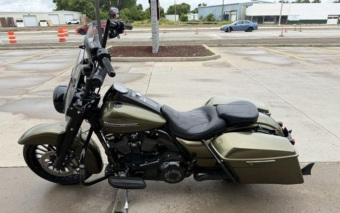 2018 Harley-Davidson® FLHRXS - Road King® Special