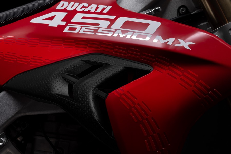 2026 Ducati Desmo450 MX