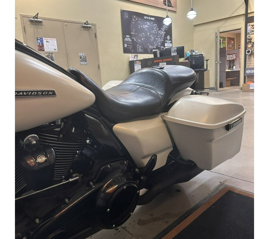 2018 Harley-Davidson Street Glide® Special