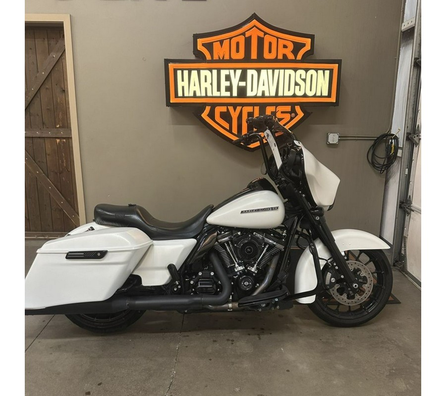 2018 Harley-Davidson Street Glide® Special
