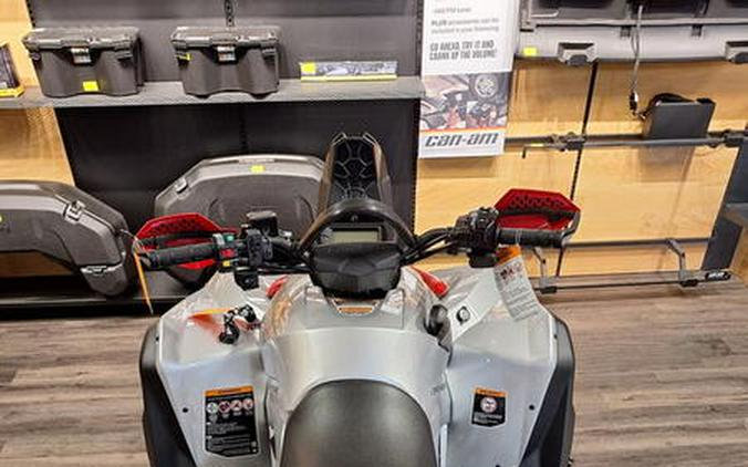 2026 Can-Am® Renegade X mr 1000 R Hyper Silver & Legion Red