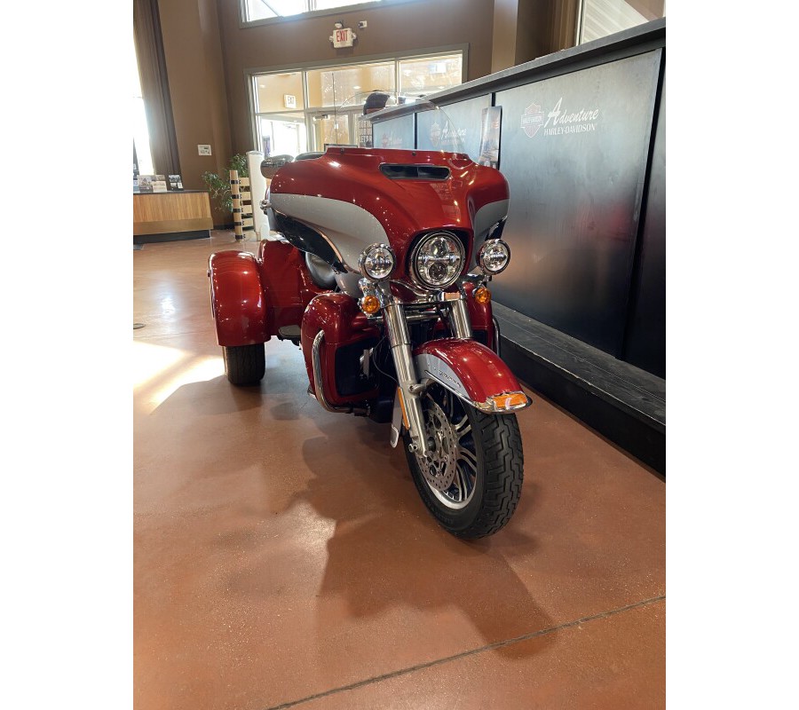 FLHTCUTG 2019 Tri Glide Ultra