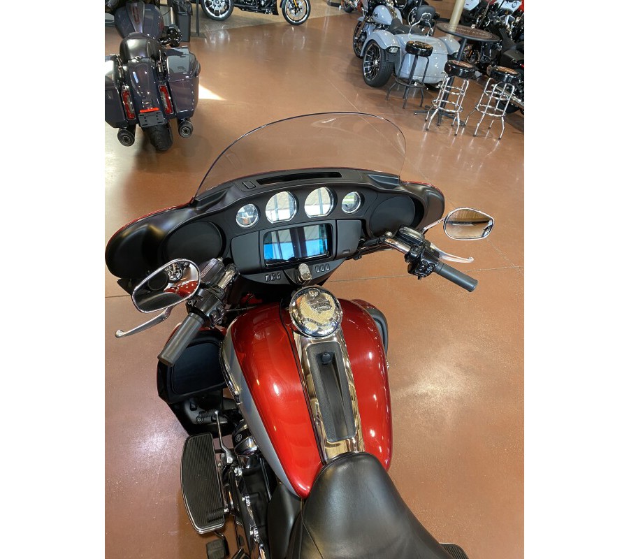 FLHTCUTG 2019 Tri Glide Ultra