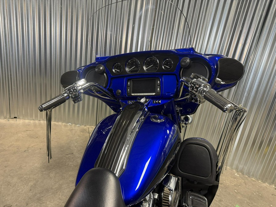 2017 Harley-Davidson CVO Street Glide CDY CBT/IND INK W/PINSTRIPE