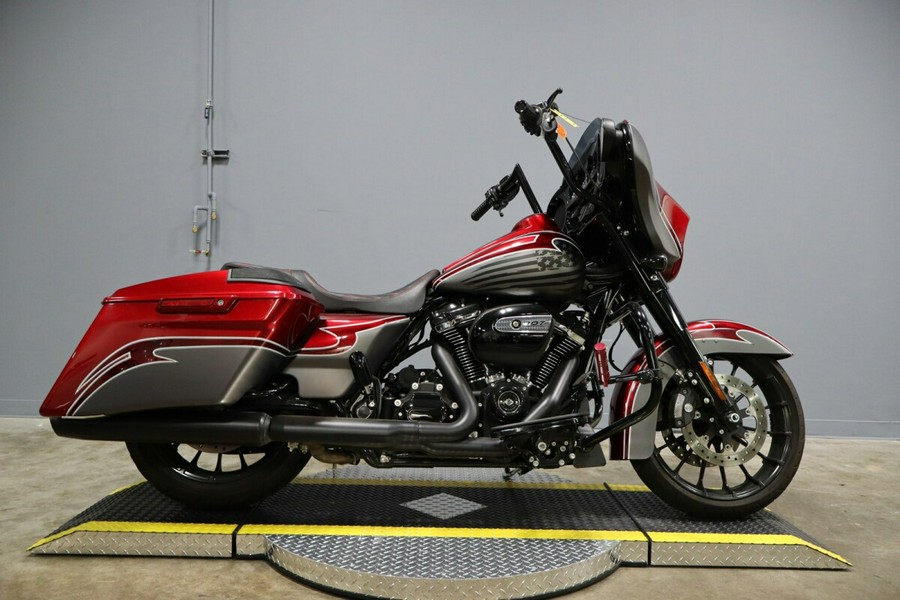 2018 Harley-Davidson® Street Glide® Special