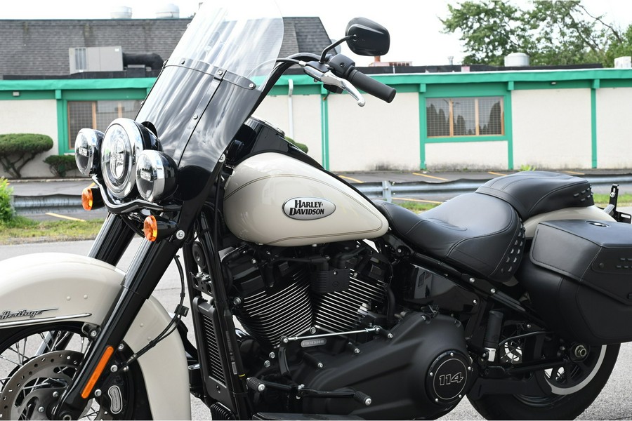 2022 Harley-Davidson® Heritage Classic 114