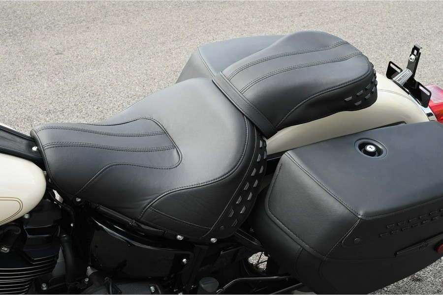 2022 Harley-Davidson® Heritage Classic 114