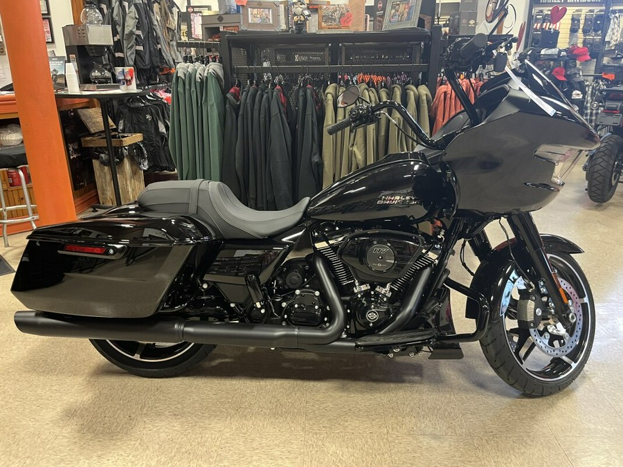 2024 Harley-Davidson Road Glide® Vivid Black