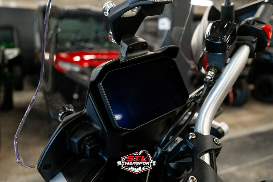 2025 Moto Guzzi V85 TT