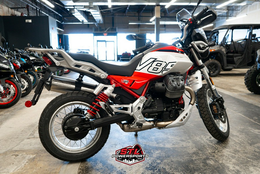 2025 Moto Guzzi V85 TT