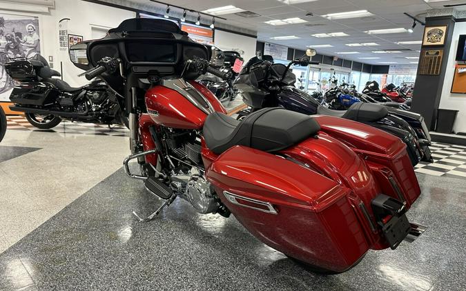 2025 Harley-Davidson® Street Glide® Brilliant Red