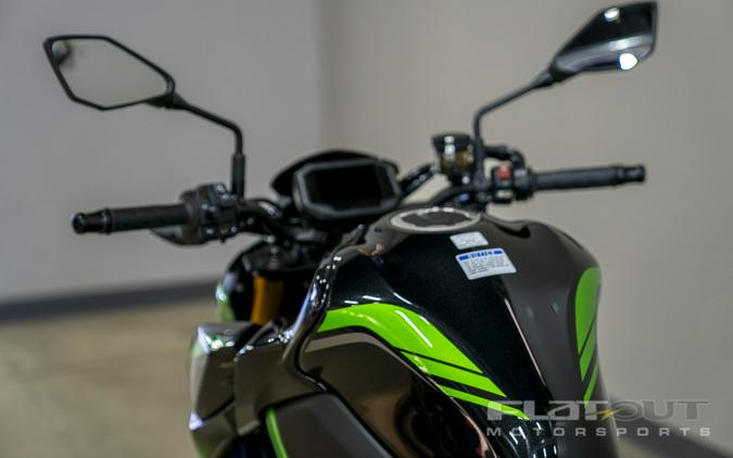 2024 Kawasaki Z900 SE ABS