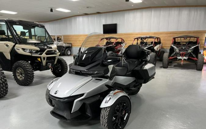 2024 Can-Am® Spyder RT Limited Dark Wheels