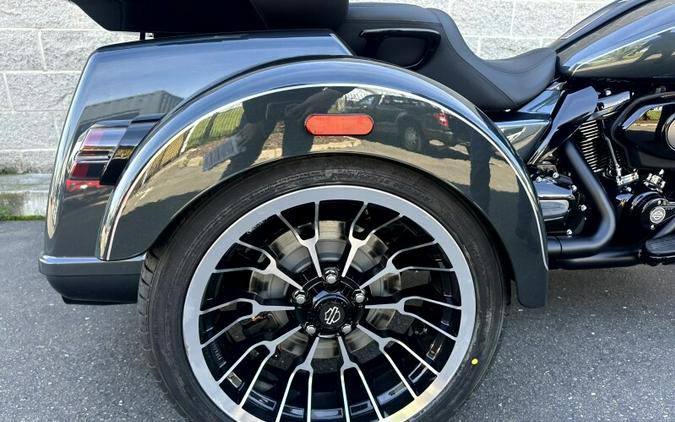 Harley-Davidson® Street Glide 3 Limited 2026 FLHLT 84680917 IRON HORSE MTLC W/ PINSTRIP