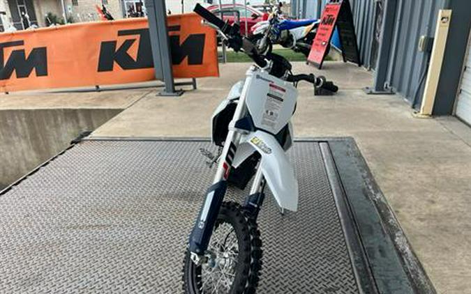 2027 Husqvarna EE-5
