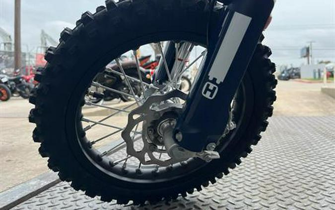 2027 Husqvarna EE-5