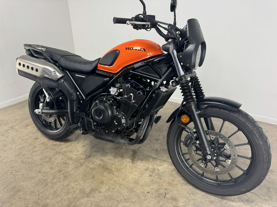 2023 Honda SCL500 Candy Orange - 001675