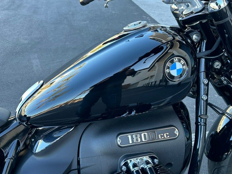 2023 BMW R 18 Classic Black Storm Metallic