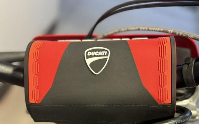 2026 Ducati Desmo450 EDX