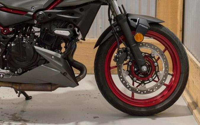 2025 Kawasaki Z500 SE ABS