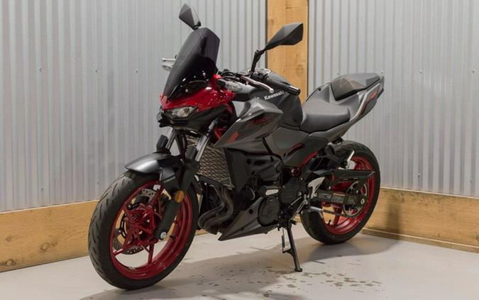 2025 Kawasaki Z500 SE ABS