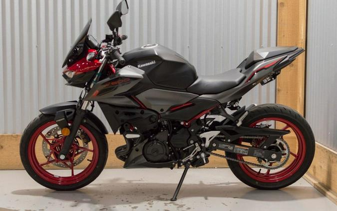 2025 Kawasaki Z500 SE ABS