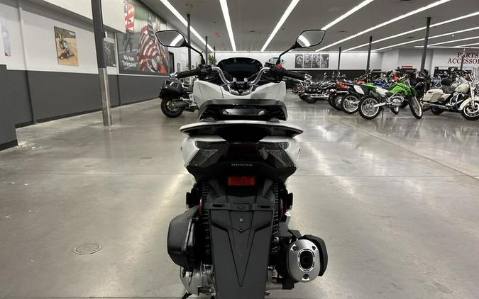 2022 Honda® PCX ABS