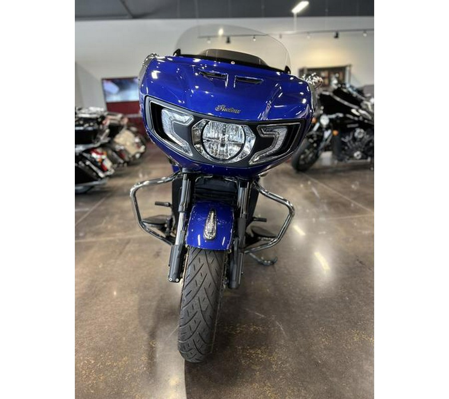 2022 Indian Motorcycle® Challenger® Limited Spirit Blue Metallic/Black Metallic