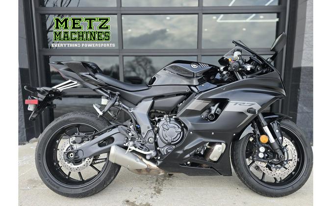 2025 Yamaha YZF R7