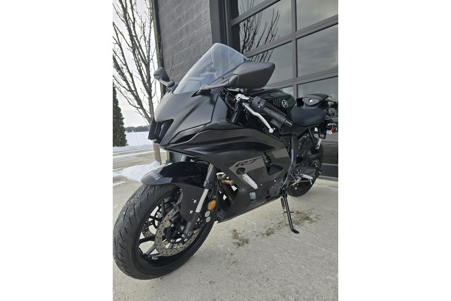 2025 Yamaha YZF R7