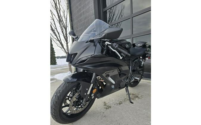 2025 Yamaha YZF R7