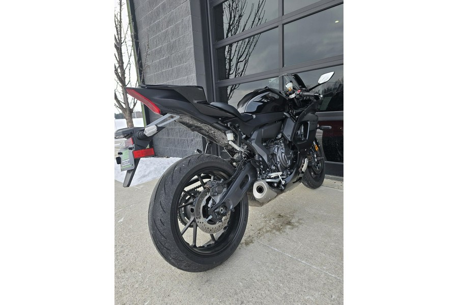 2025 Yamaha YZF R7