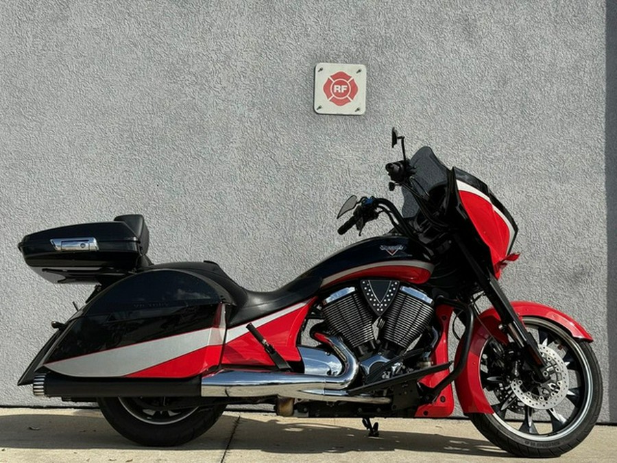 2016 Victory Motorcycles Magnum Black Crystal Over Havasu Red