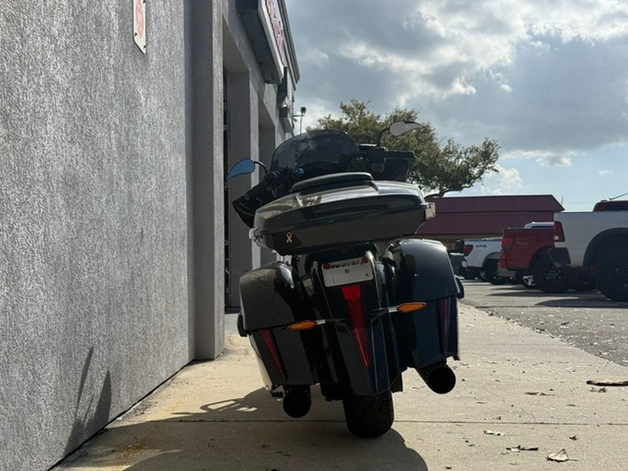 2016 Victory Motorcycles Magnum Black Crystal Over Havasu Red
