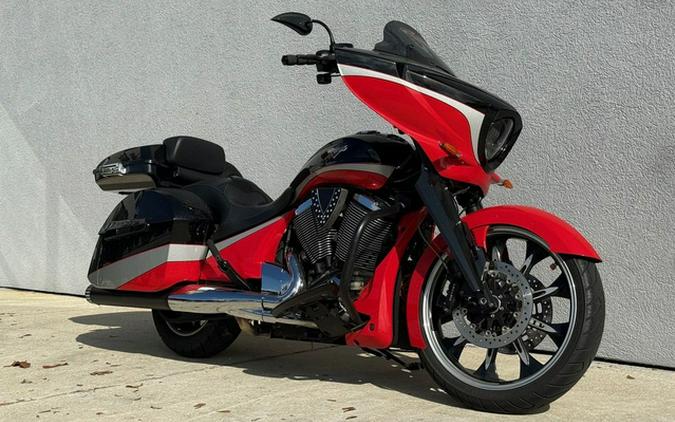 2016 Victory Motorcycles Magnum Black Crystal Over Havasu Red