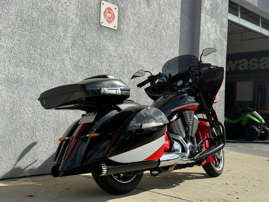 2016 Victory Motorcycles Magnum Black Crystal Over Havasu Red