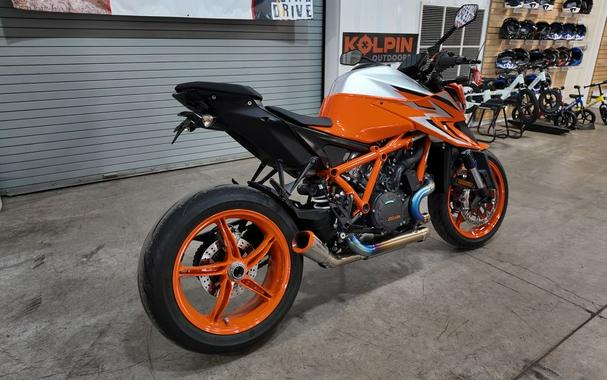 2022 KTM Super Duke 1290 R EVO