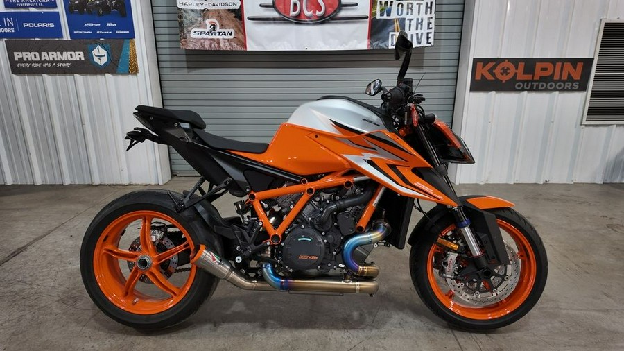 2022 KTM Super Duke 1290 R EVO