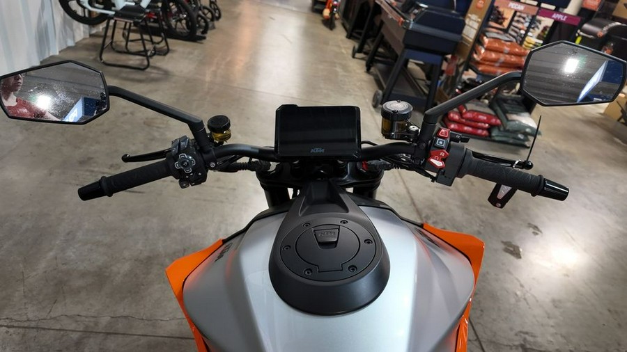 2022 KTM Super Duke 1290 R EVO