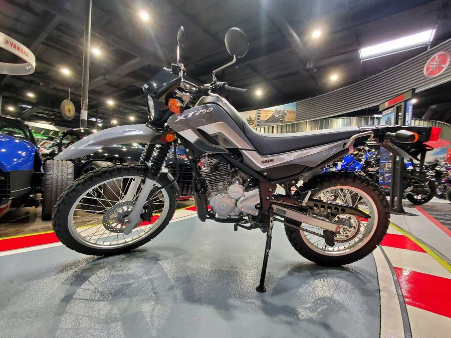 2024 YAMAHA XT250