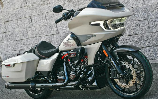 2024 Harley-Davidson CVO Road Glide ST First Look [Fast Facts]