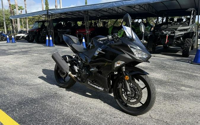 2019 Kawasaki Ninja 400 ABS Metallic Spark Black