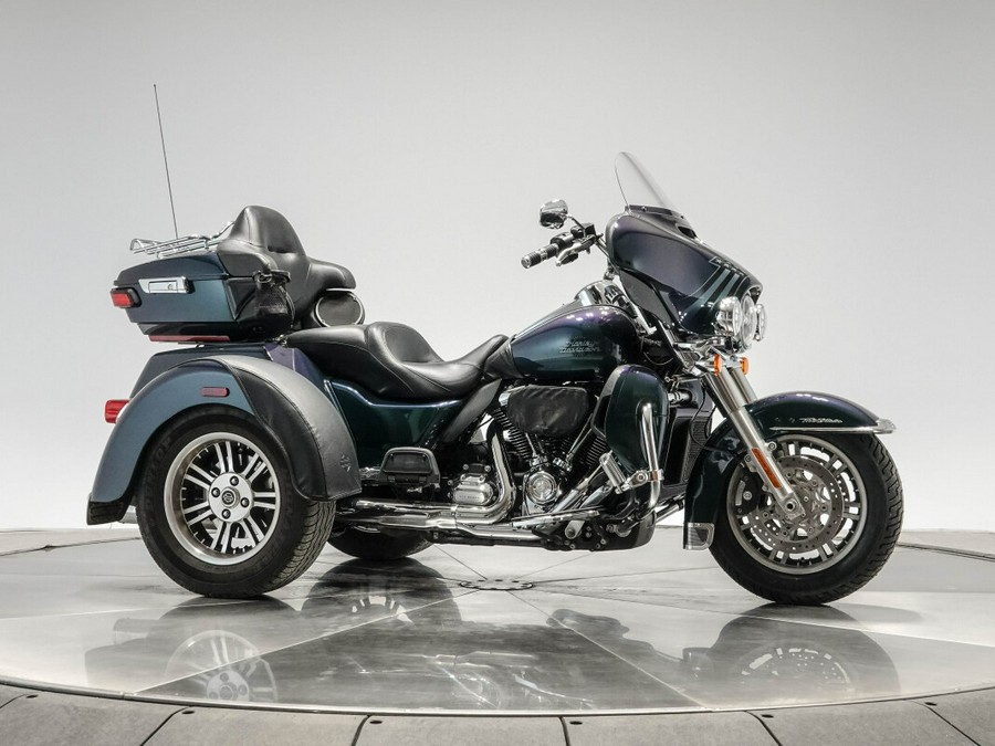 2021 HARLEY-DAVIDSON FLHTCUTG TRI GLIDE ULTRA in Snake Venom with 11202 miles