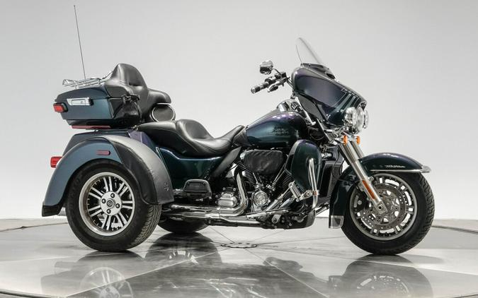 2021 HARLEY-DAVIDSON FLHTCUTG TRI GLIDE ULTRA in Snake Venom with 11202 miles